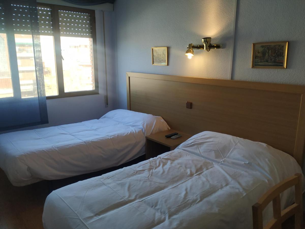 Hostal Agripino Y Restaurante Asiatico Mora Exteriér fotografie